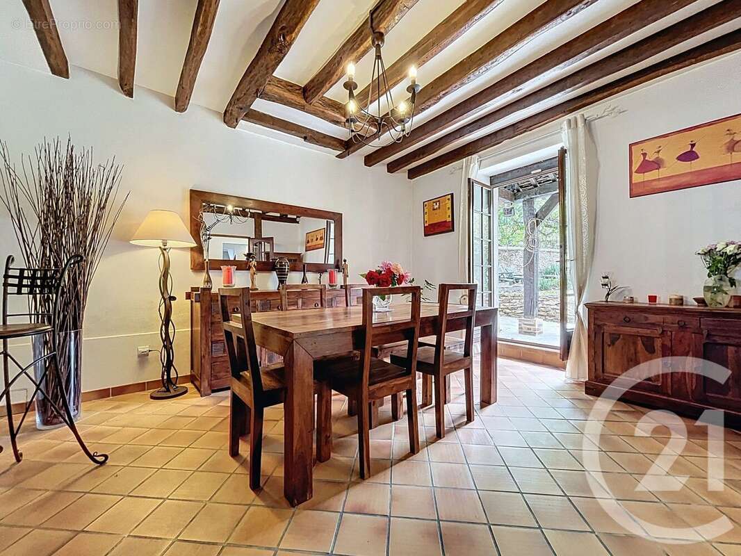 Maison 161 m² à La Chapelle-Gauthier  - photo 7