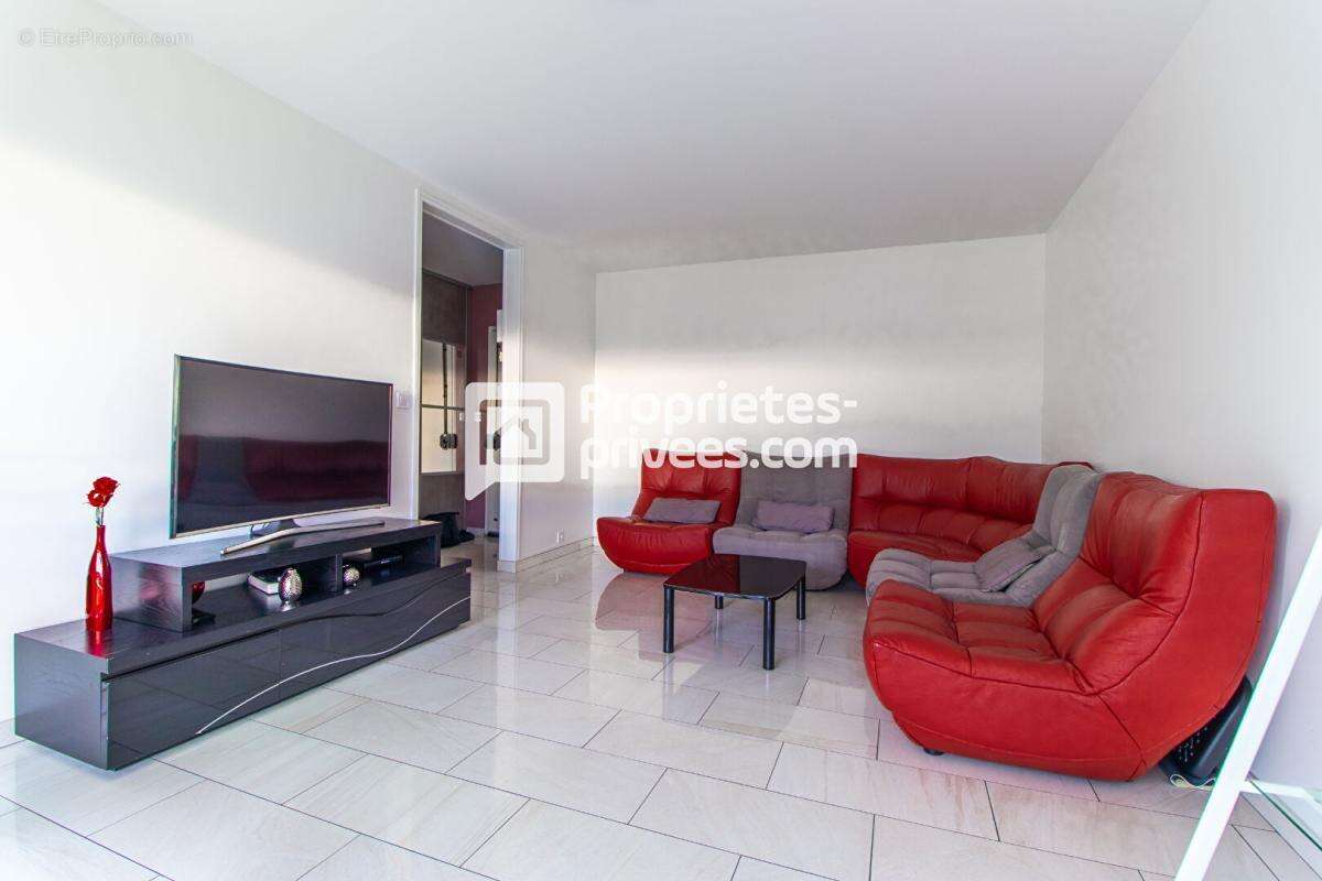 Appartement à LE BOURGET