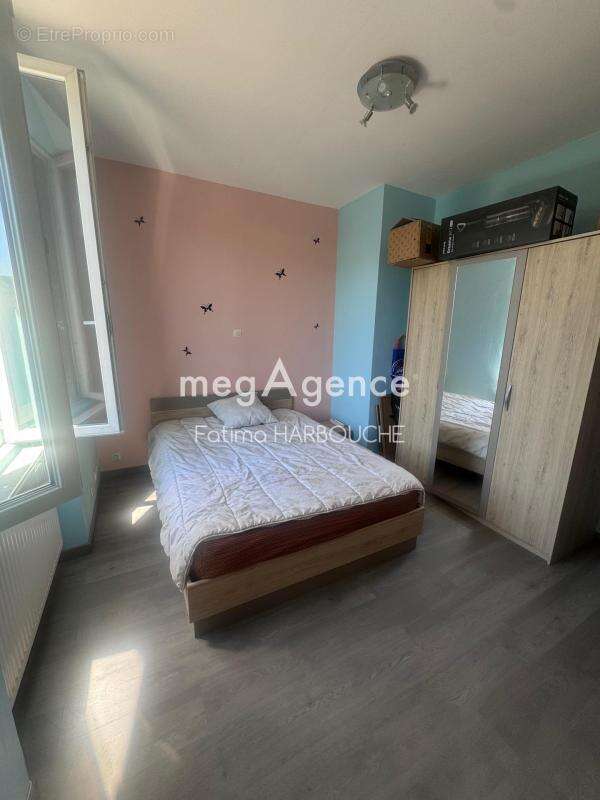 Ensemble de deux appartements côte à côte avec garage, parkings et jardin - photo 14