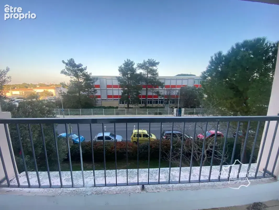 Grand T2 spacieux et lumineux avec une place de parking - photo 5