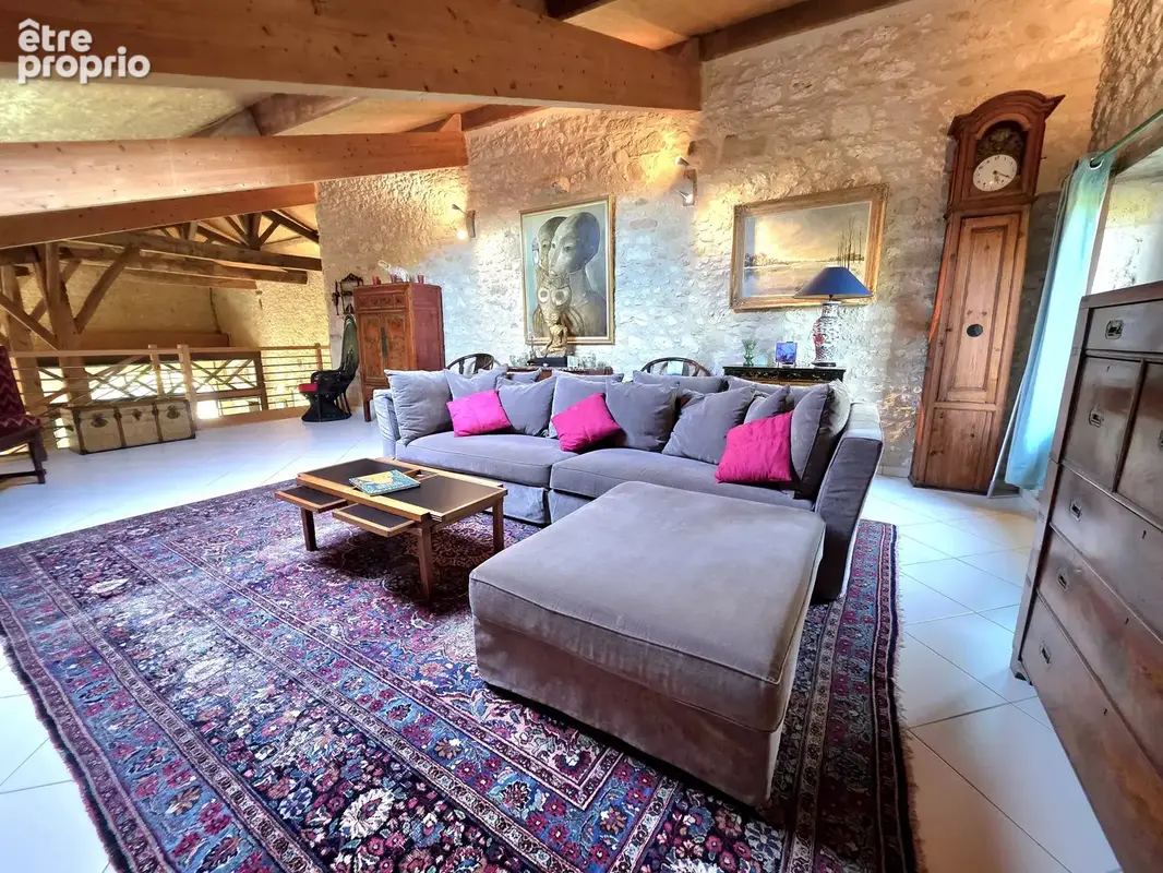 Charmante maison en pierre, pleine de caractère et de charme authentique - photo 5