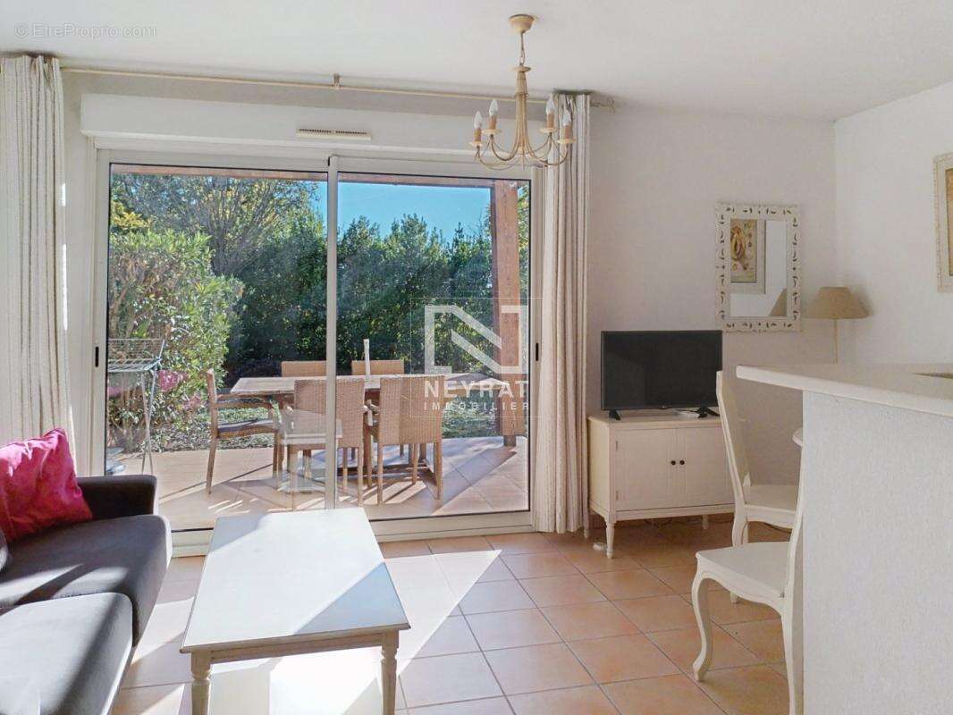 Appartement à MONTAUROUX