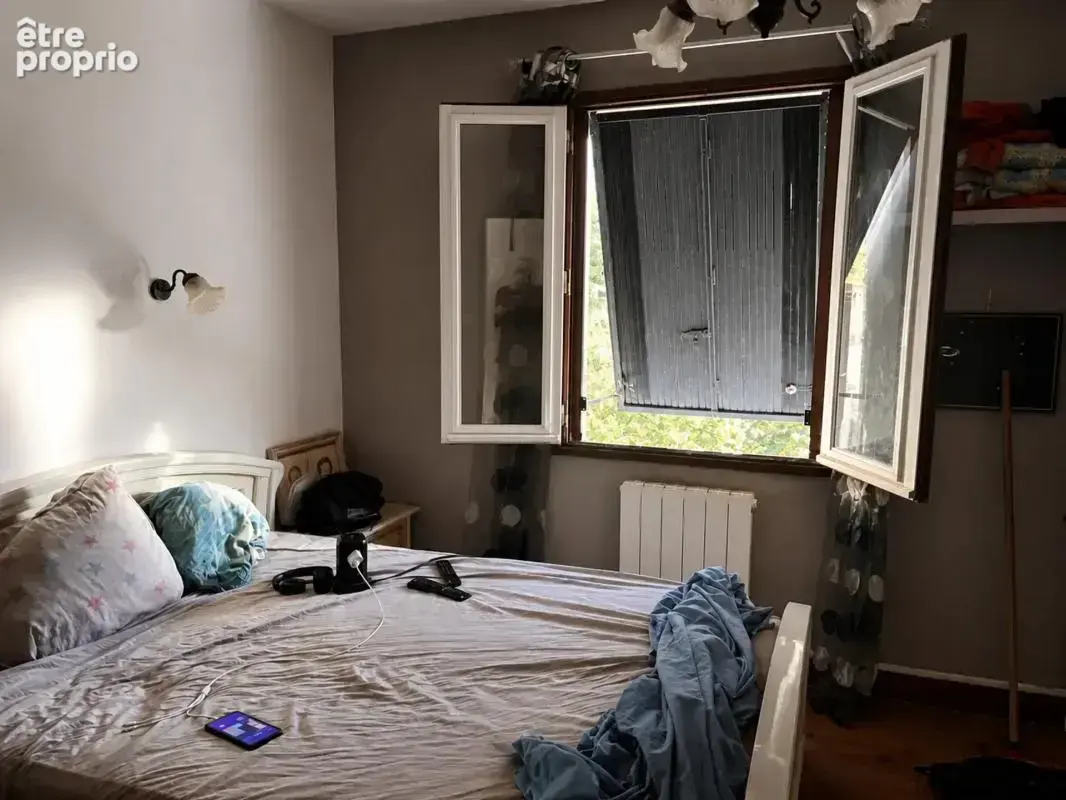 Maison de 5 pièces de 126 m² à Lastours avec terrasse et jardinet.
Vue panoramique - photo 9