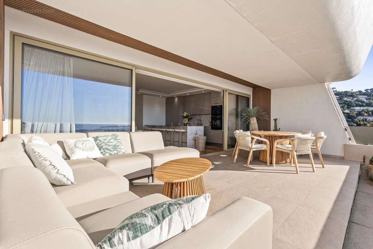 Appartement à LE CANNET
