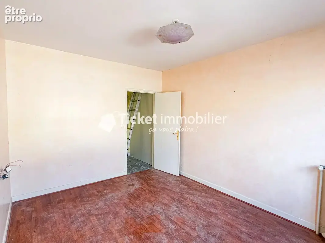 Appartement 61m2 pibrac centre, 1er étage, terrasse couverte de 32m2, jardin privatif d'environ 130m2, combles de 35m2, à rénove - photo 8
