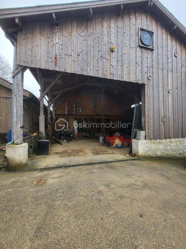 Maison à SAINTE-COLOMBE-EN-BRUILHOIS