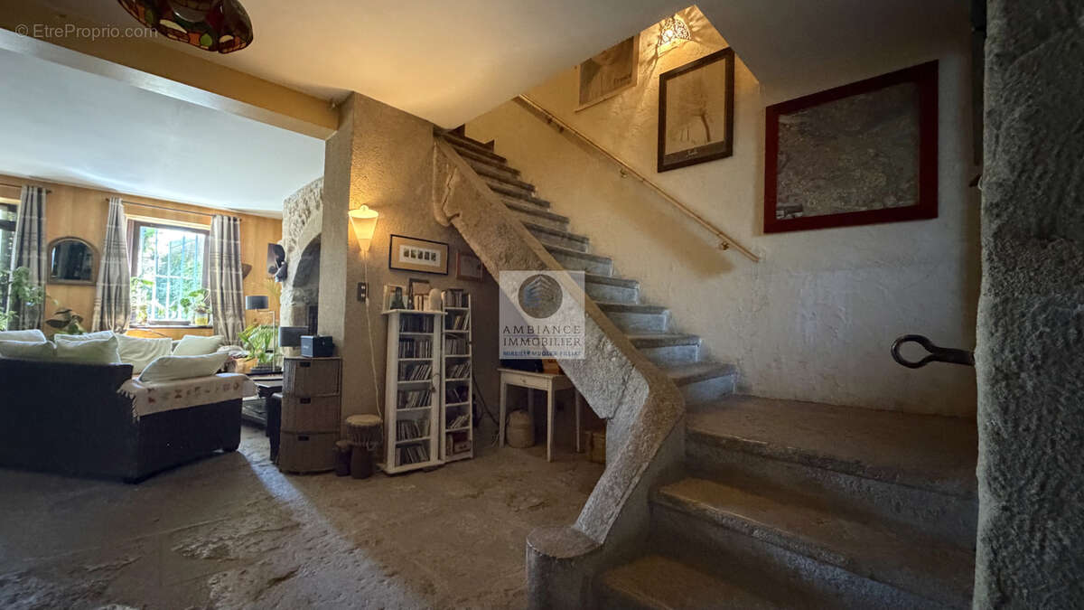 Maison à GUILHERAND-GRANGES