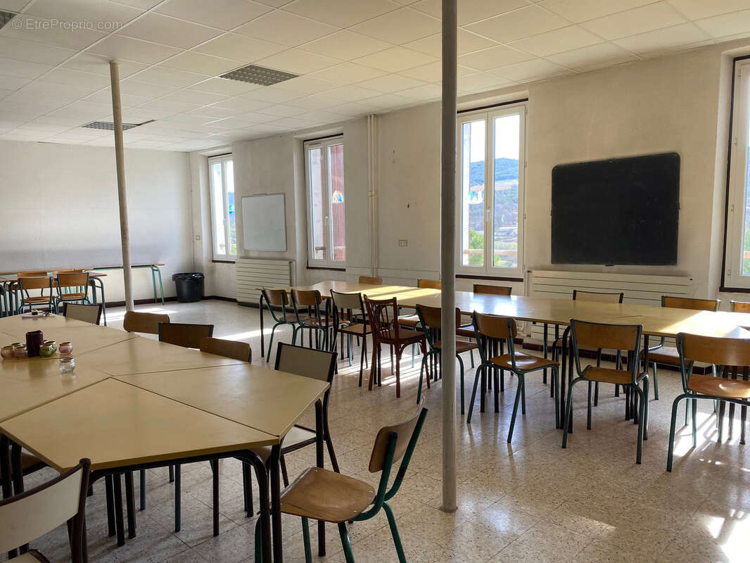 A VENDRE Oraison Demeure de 424 m2 sur 1800 m2 - photo 26