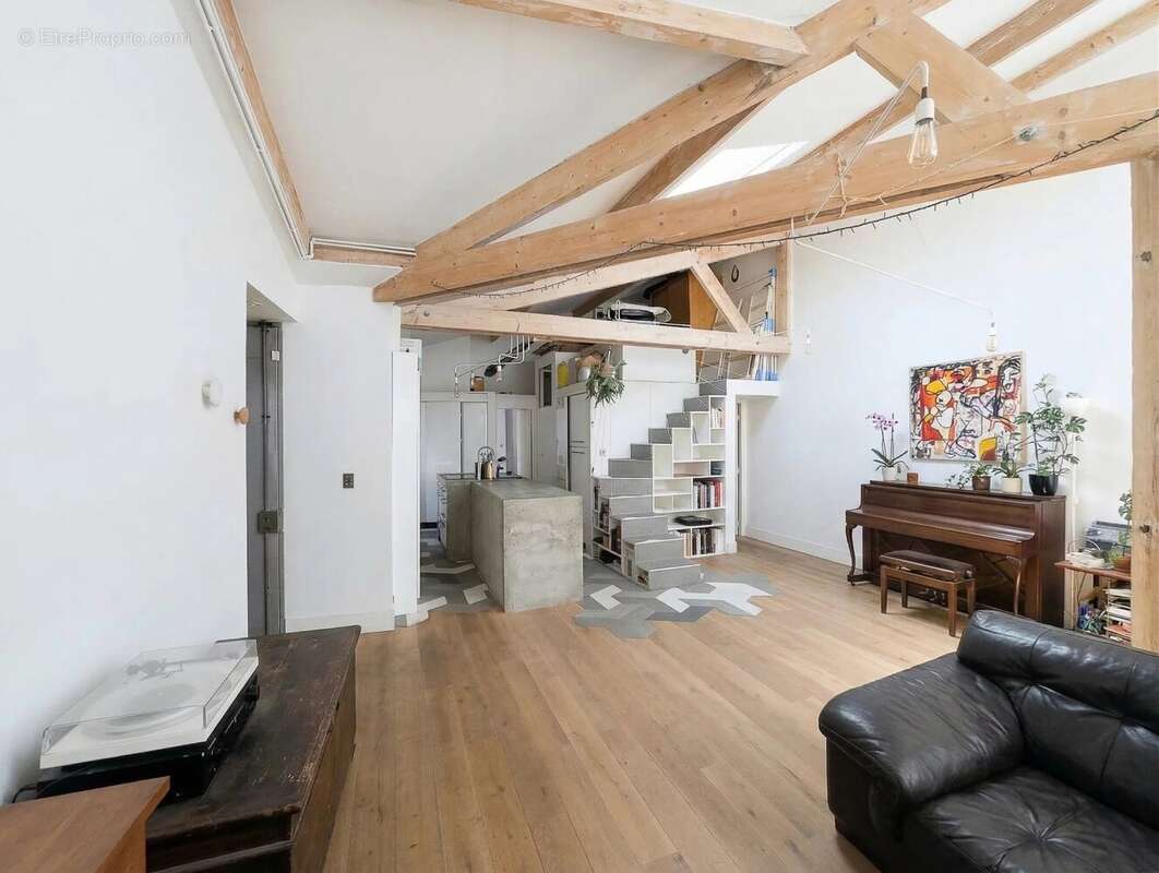 Appartement à PARIS-20E