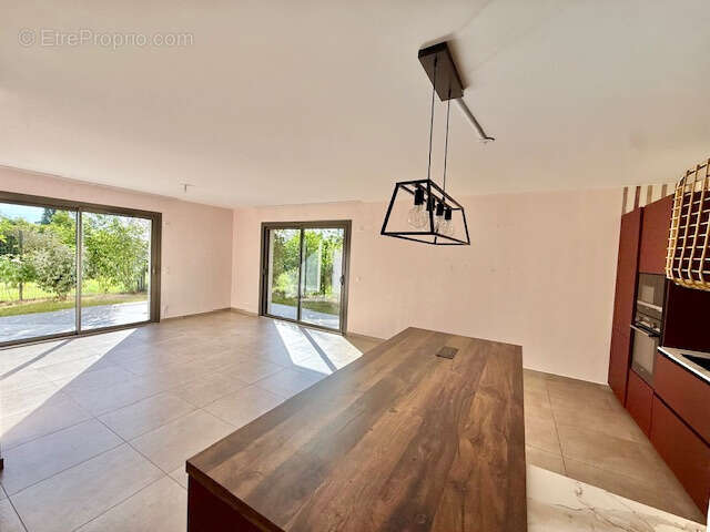 Appartement à DIVONNE-LES-BAINS