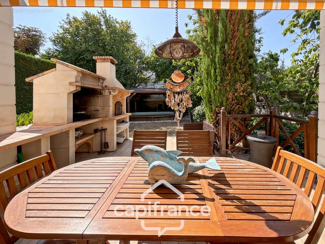 Le perreux sur marne (94) – maison familiale 262,50m² – 4 suites – jardin et piscine hors sol – garage double - photo 29