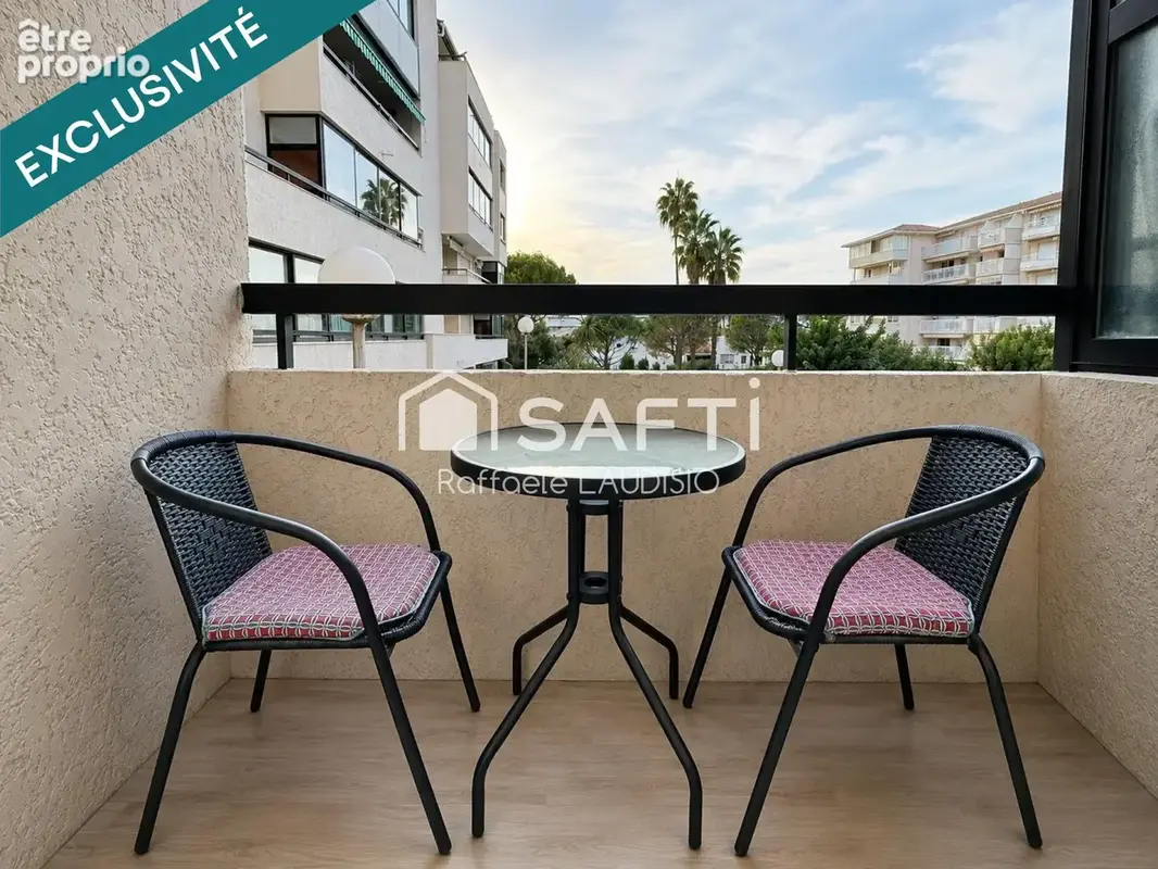 Photo 1 - Appartement à SAINT-RAPHAEL