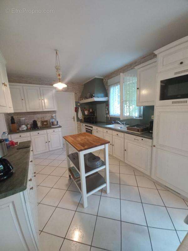 Maison 137 m² à Priziac  - photo 3