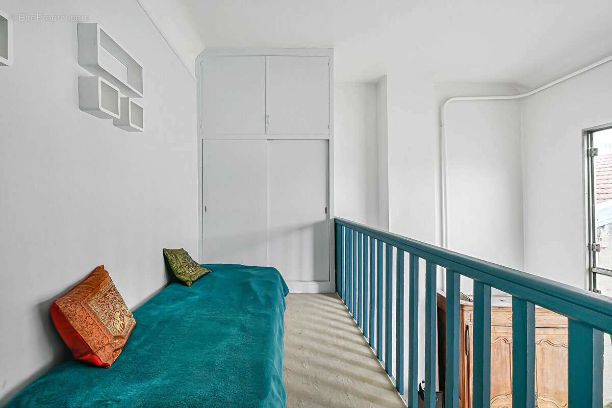 Appartement à PARIS-14E