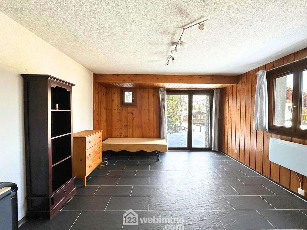 À seulement 100 mètres des pistes de l'Espace Diamant et en centre village de la station Crest-Voland/Cohennoz, - Appartement à CREST-VOLAND