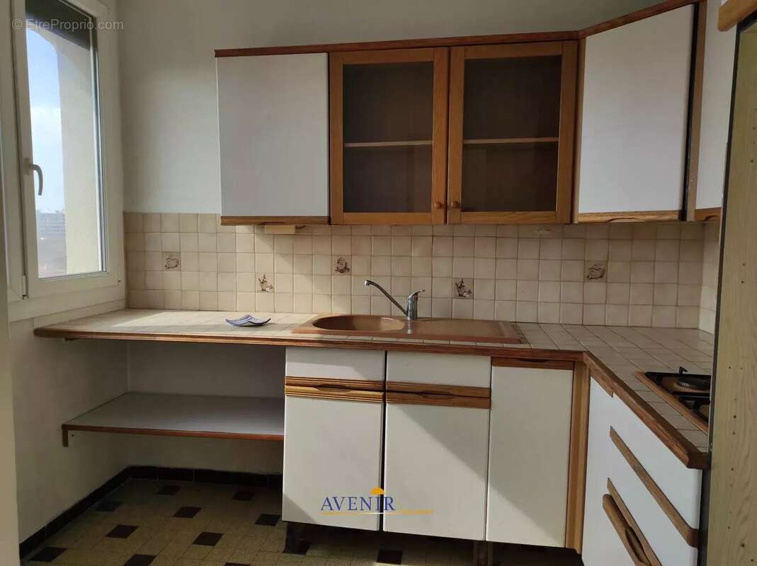 Appartement à MARSEILLE-4E
