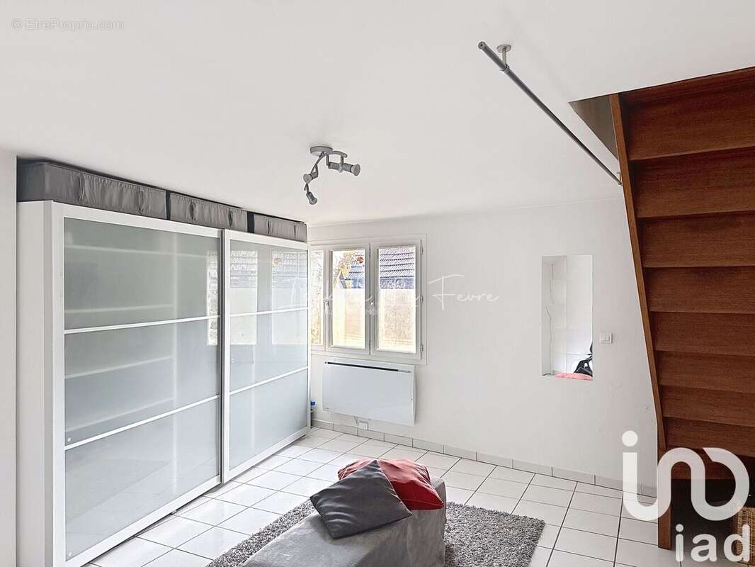 Photo 9 - Appartement à LE COUDRAY-MONTCEAUX