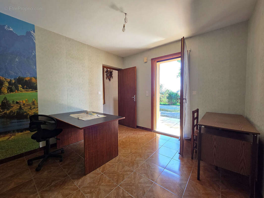 Maison à SAILLENARD