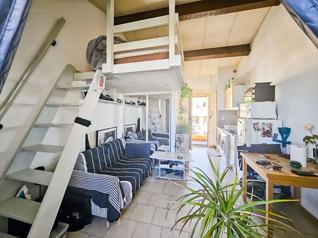 Appartement à SAUSSET-LES-PINS