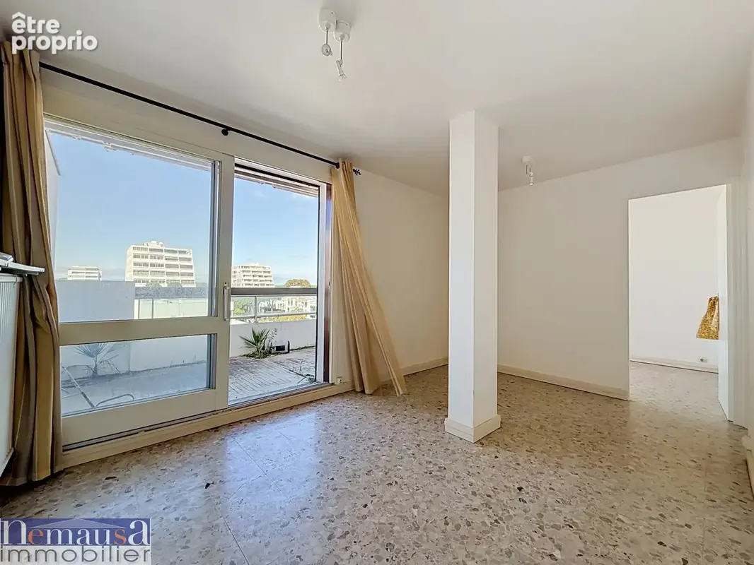 La grande-motte   t2 avec terrasse de 15 m2 et aperçu mer - photo 2