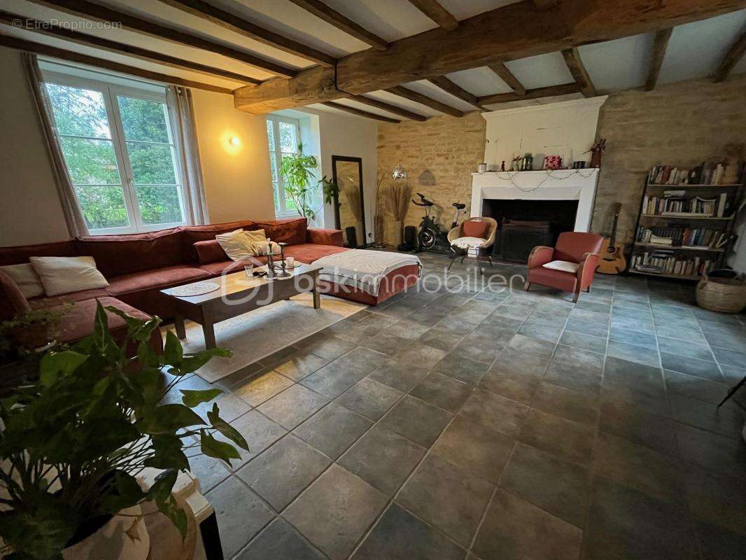 Maison à BEAUVOIR-SUR-NIORT