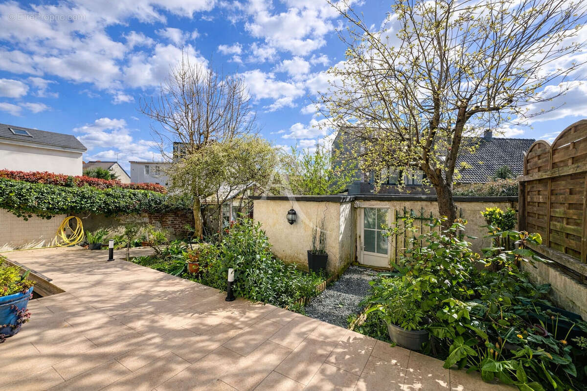 Appartement à FONTENAY-SOUS-BOIS
