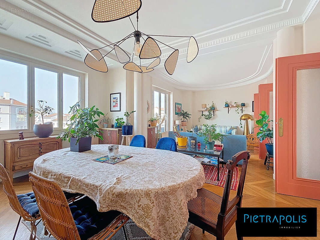Appartement à LYON-8E