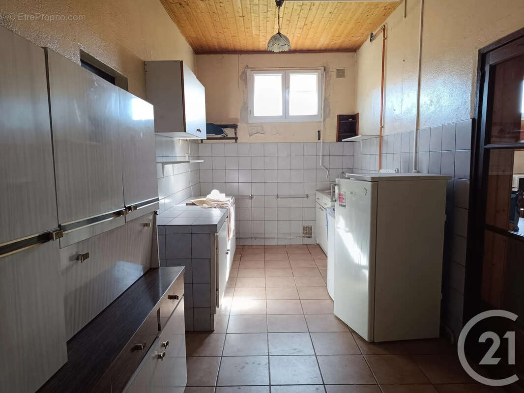 Maison à COUTRAS