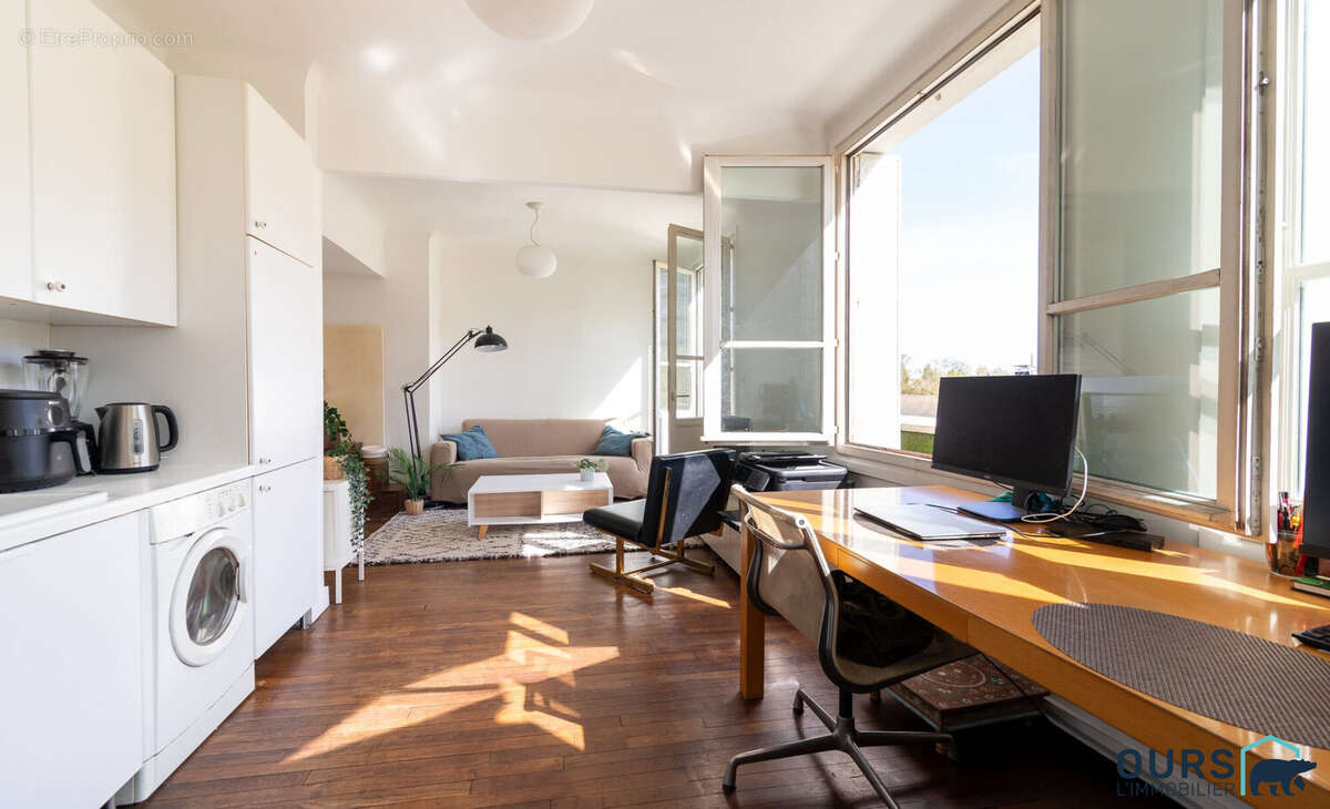 Appartement à PARIS-18E