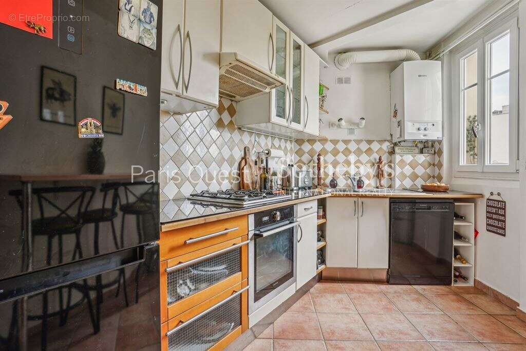 Appartement à NEUILLY-SUR-SEINE