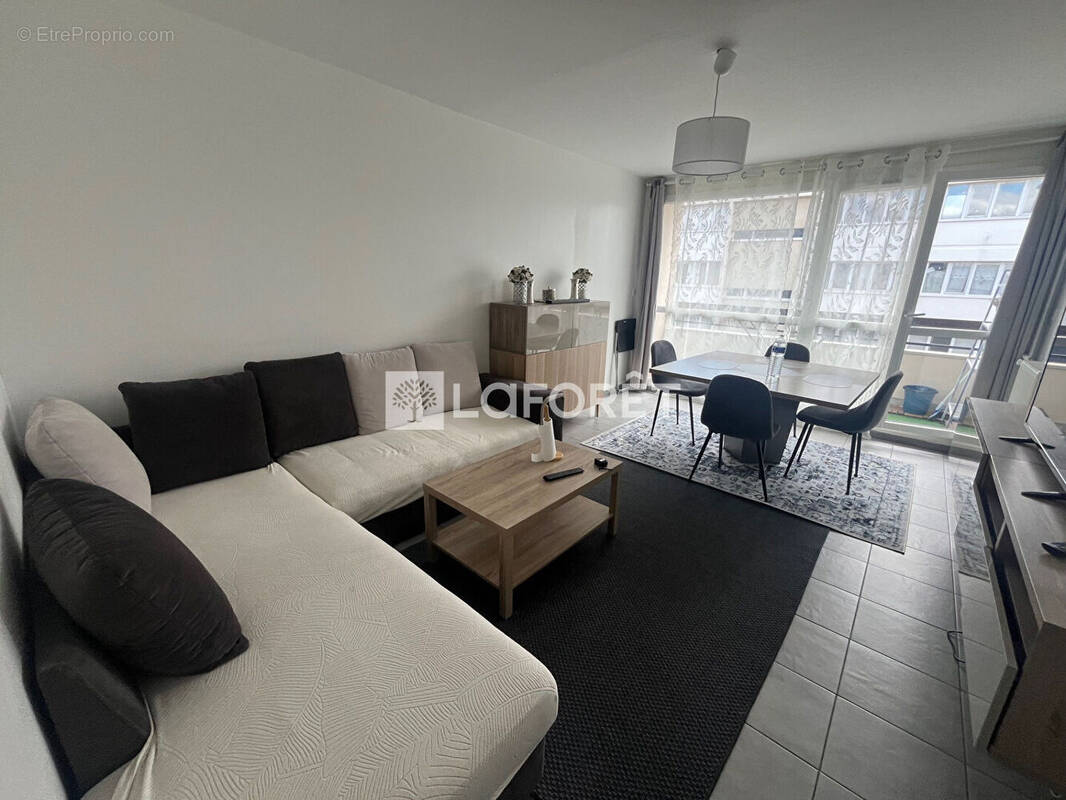 Appartement à VILLEMOMBLE