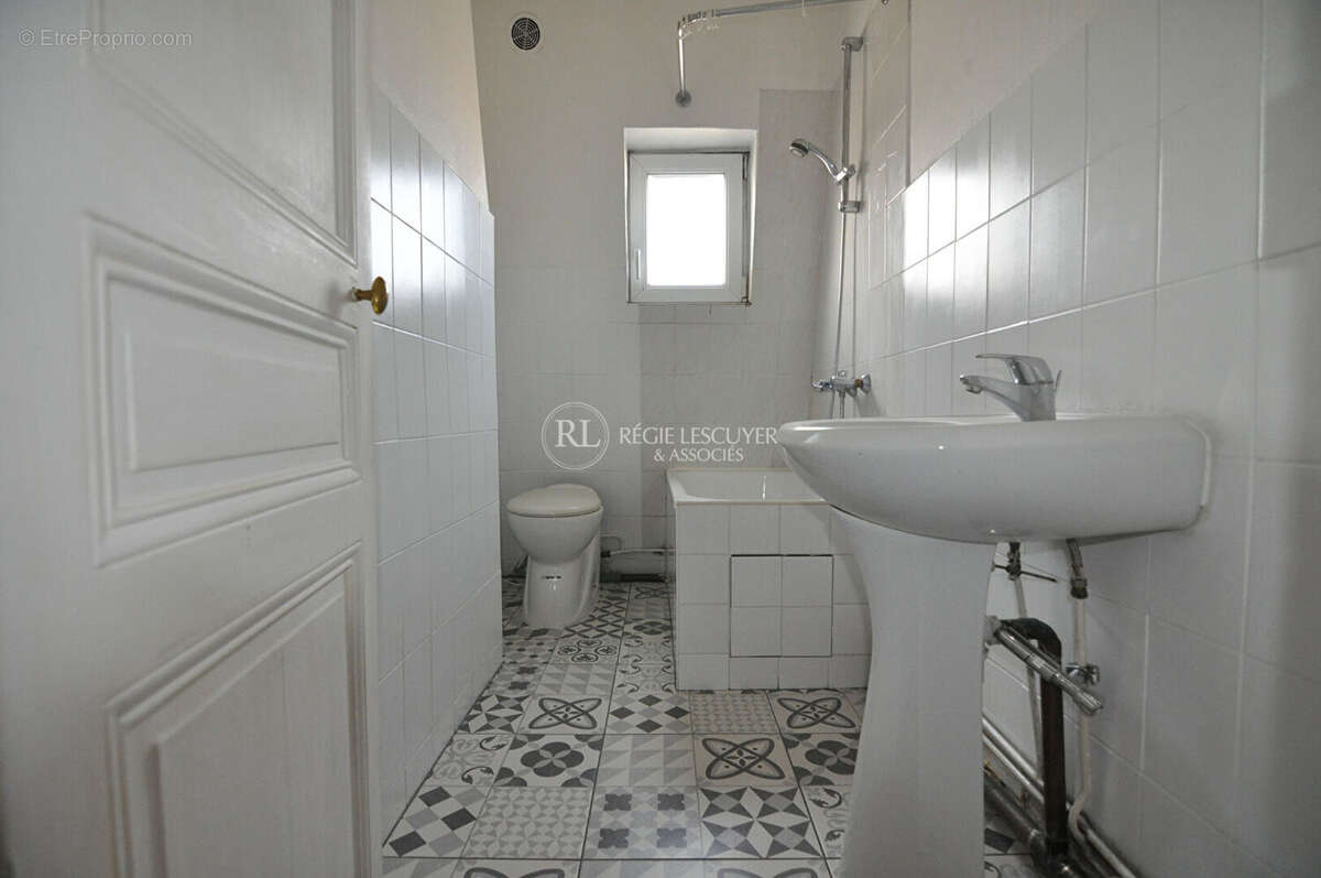 Appartement à PARIS-12E