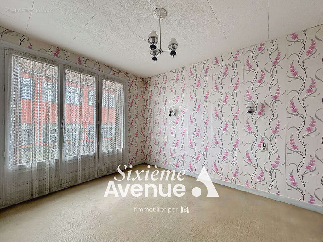 Maison à VAULX-EN-VELIN