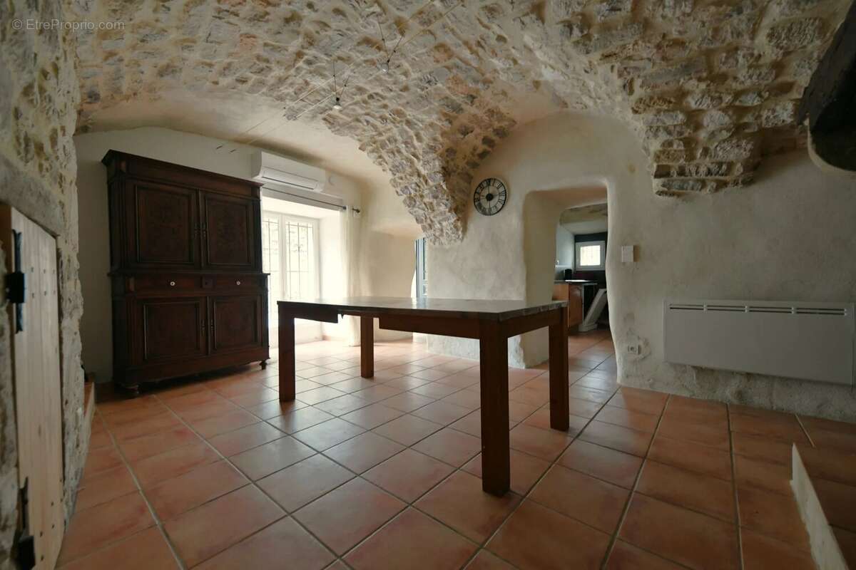 Appartement à UZES