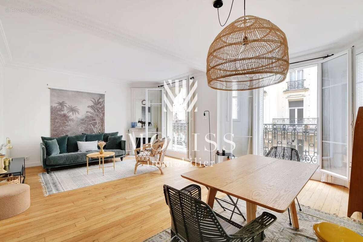 Appartement à PARIS-18E