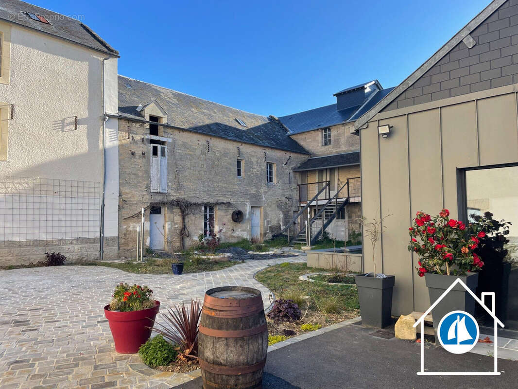 Maison à COLOMBIERS-SUR-SEULLES