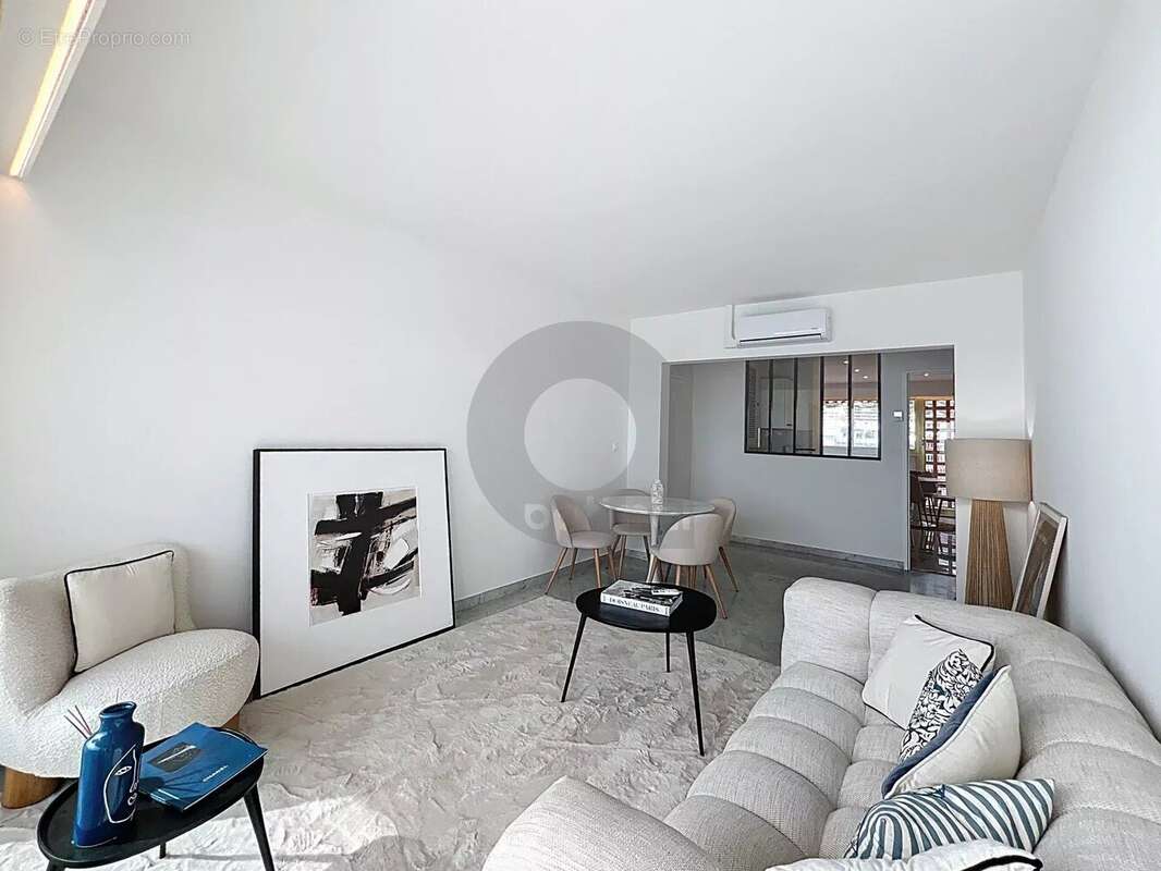 Appartement à ROQUEBRUNE-CAP-MARTIN