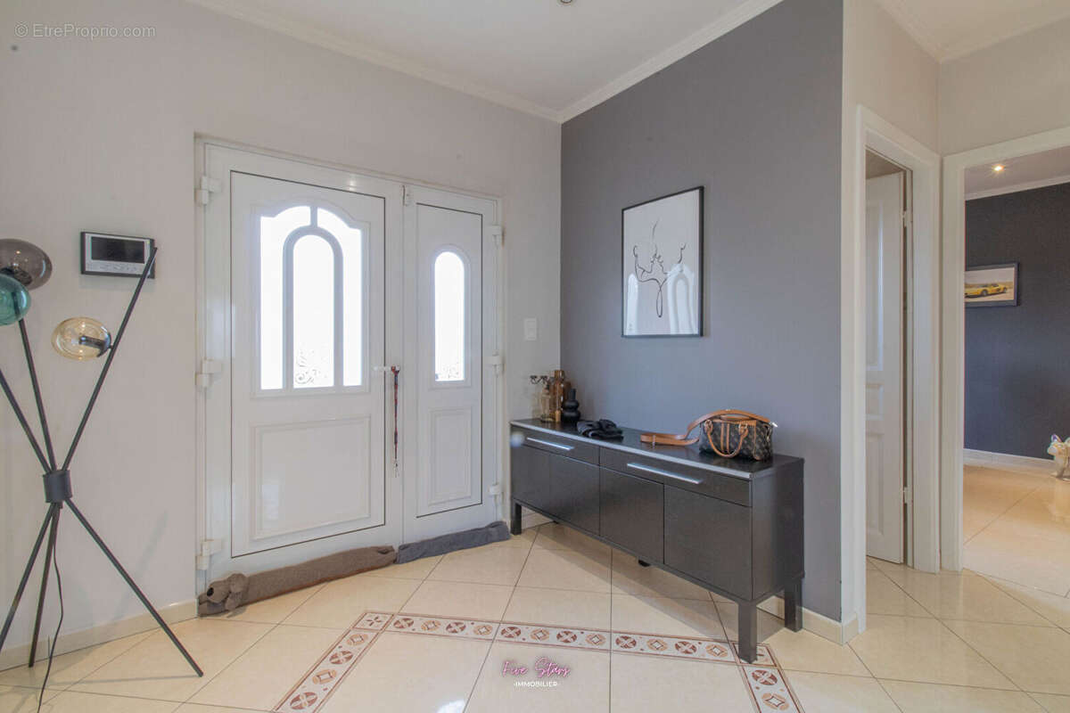 Maison à LES BAROCHES