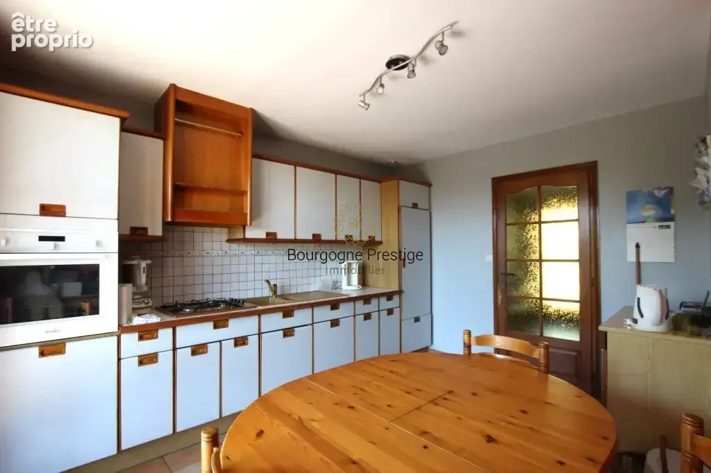 Maison familiale de 108 m² avec sous-sol dans un quartier residentiel sur un terrain 796 m² - photo 7