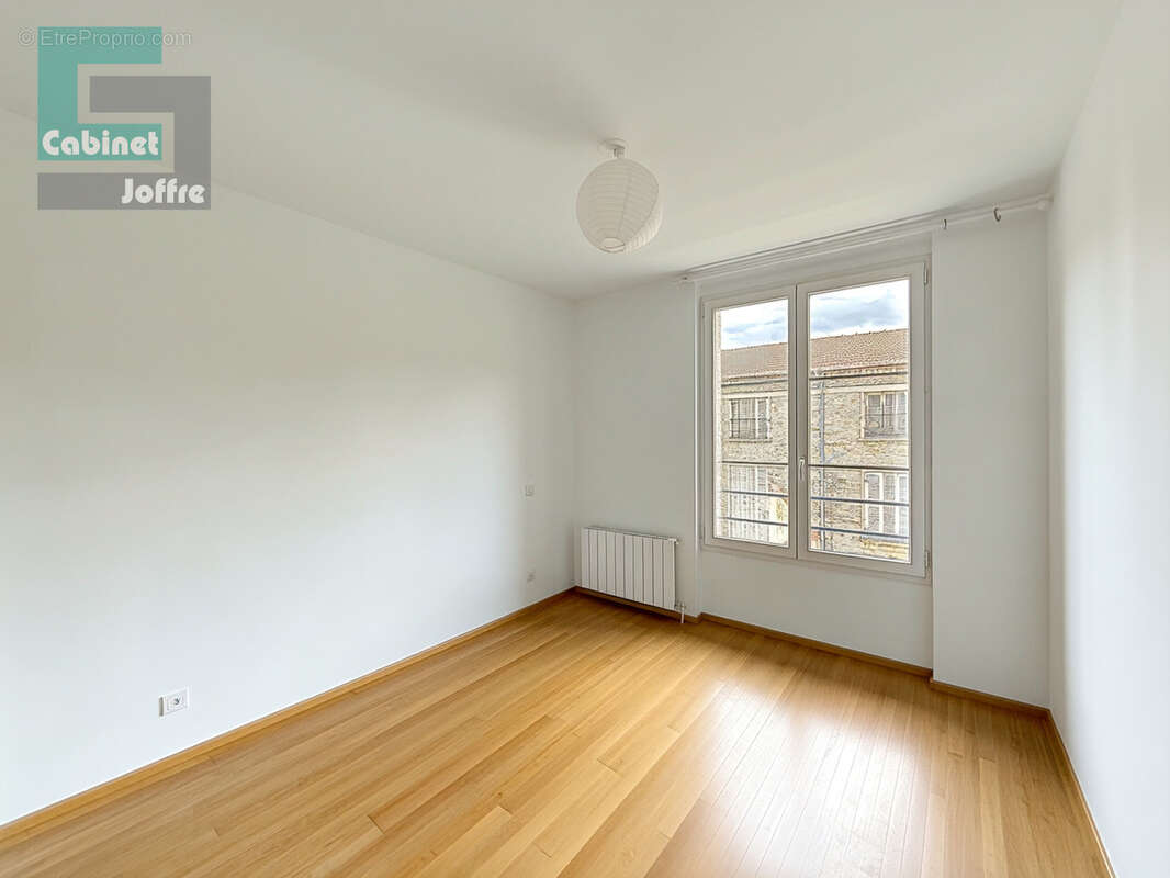 Appartement 3 pièces - 67,45 m2 - Ascenseur / Balcon / Garage - photo 5