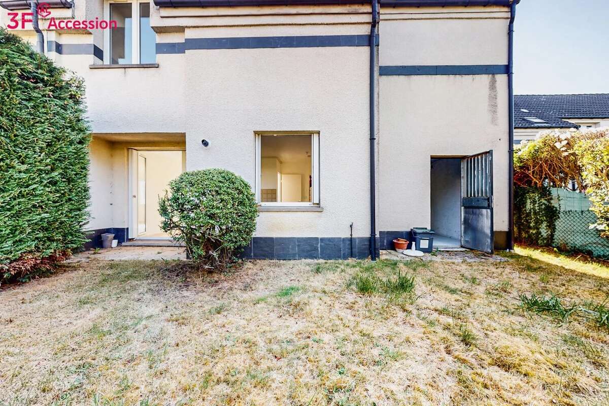 Maison à COURDIMANCHE