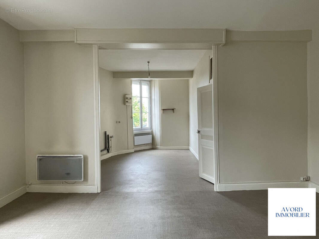 Appartement 1 - pièce de vie - Appartement à AVORD