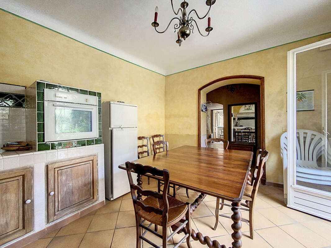 Maison à LA MOTTE-D'AIGUES