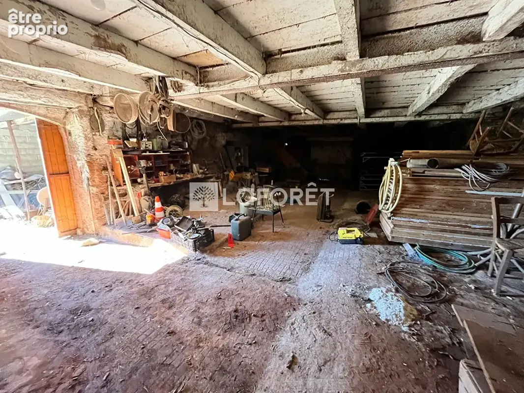 Vallon de pruines: corps de ferme avec 4600 m2 * vigne et verger* - photo 6