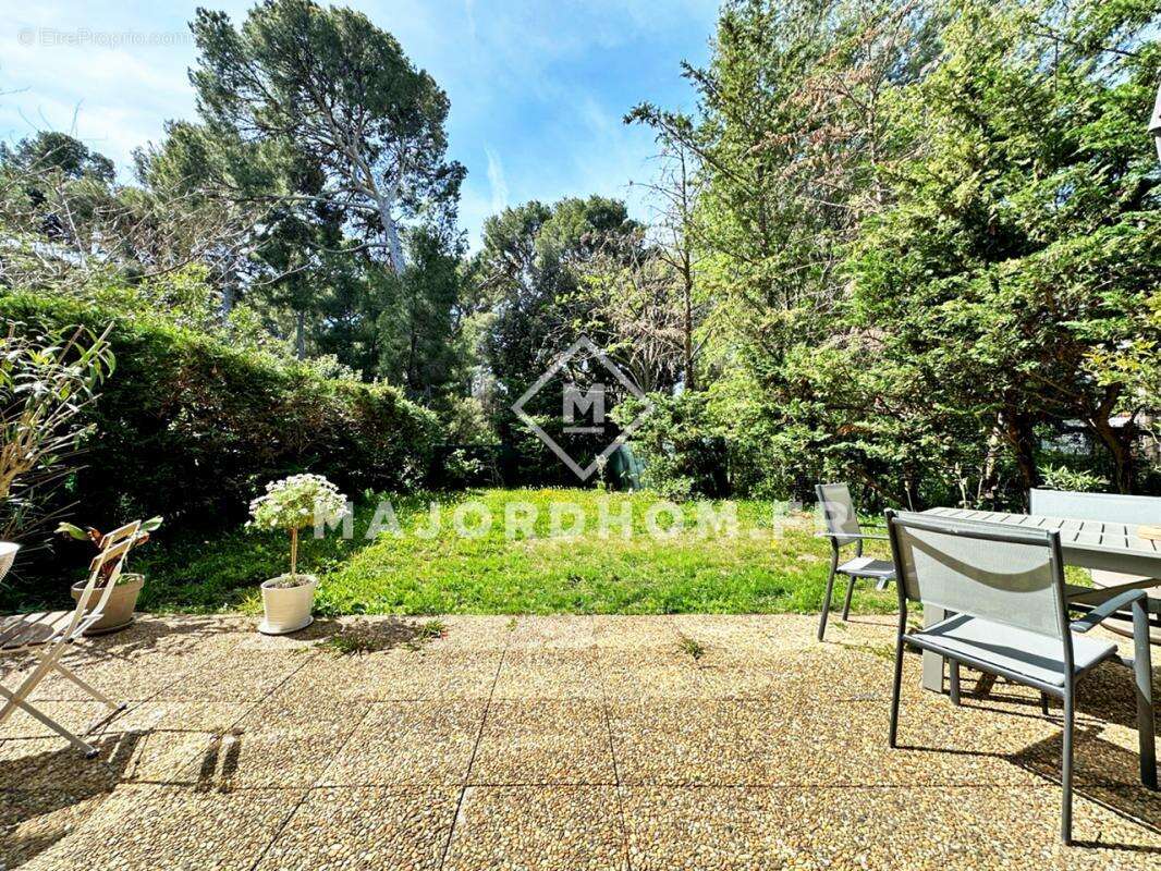 Appartement à MARSEILLE-8E