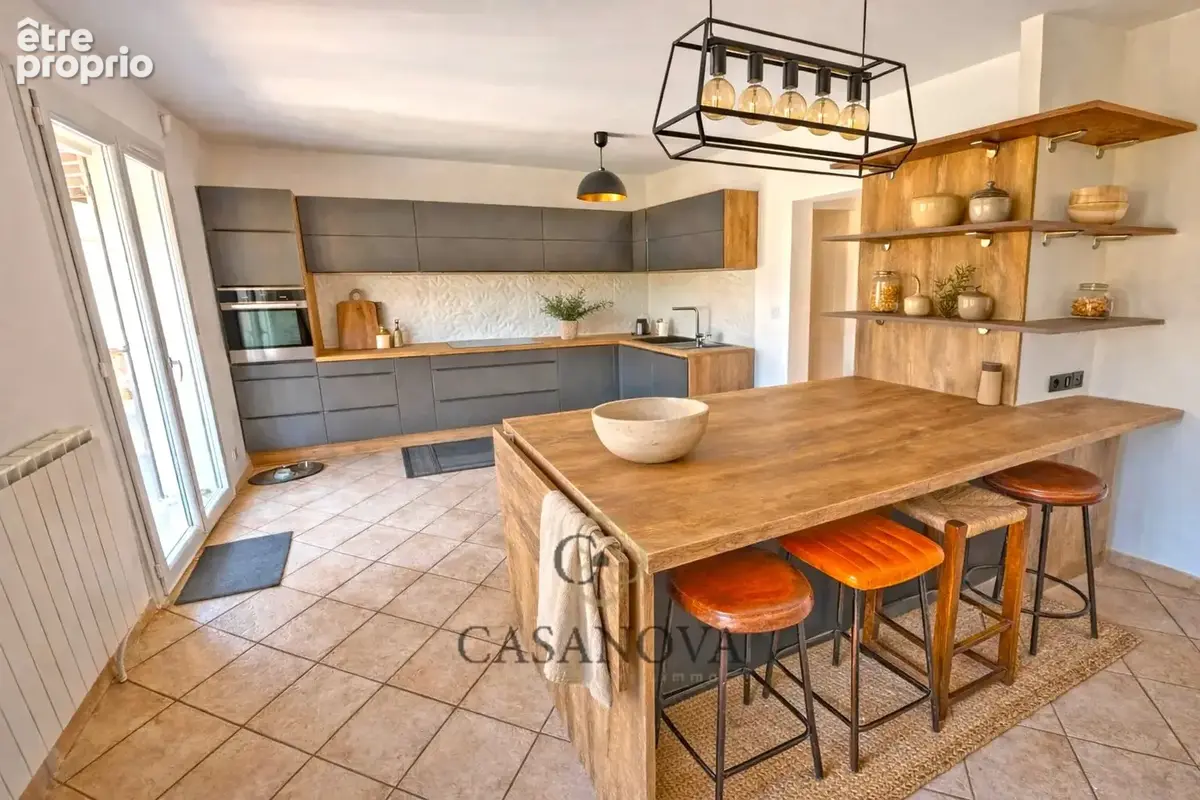 Maison familiale de plain-pied avec piscine et dépendance à Prades-le-Lez - photo 8