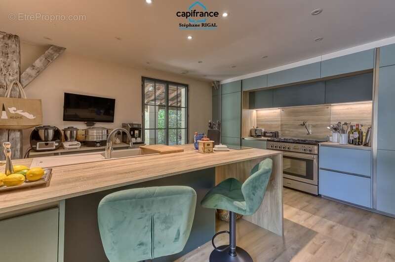 Propriete à vendre à Beaumontois en Périgord, Maison et gîte de 340m2 habitables sur 1,7ha avec piscine - photo 6
