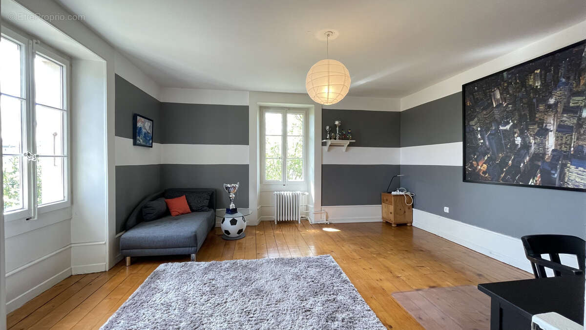 Maison à DIVONNE-LES-BAINS