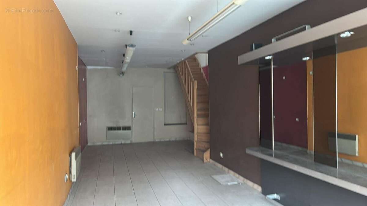 Commerce 70 m² à Valenciennes  - photo 2