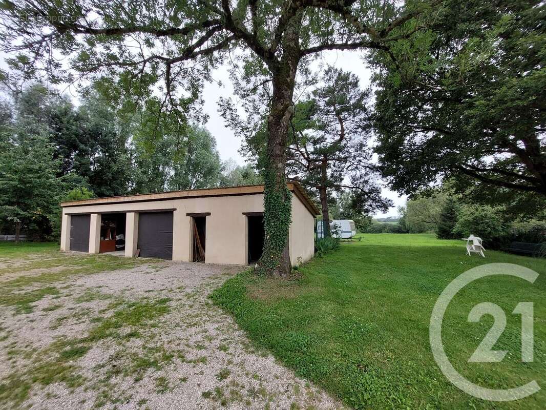 Maison à MONTPONT-EN-BRESSE